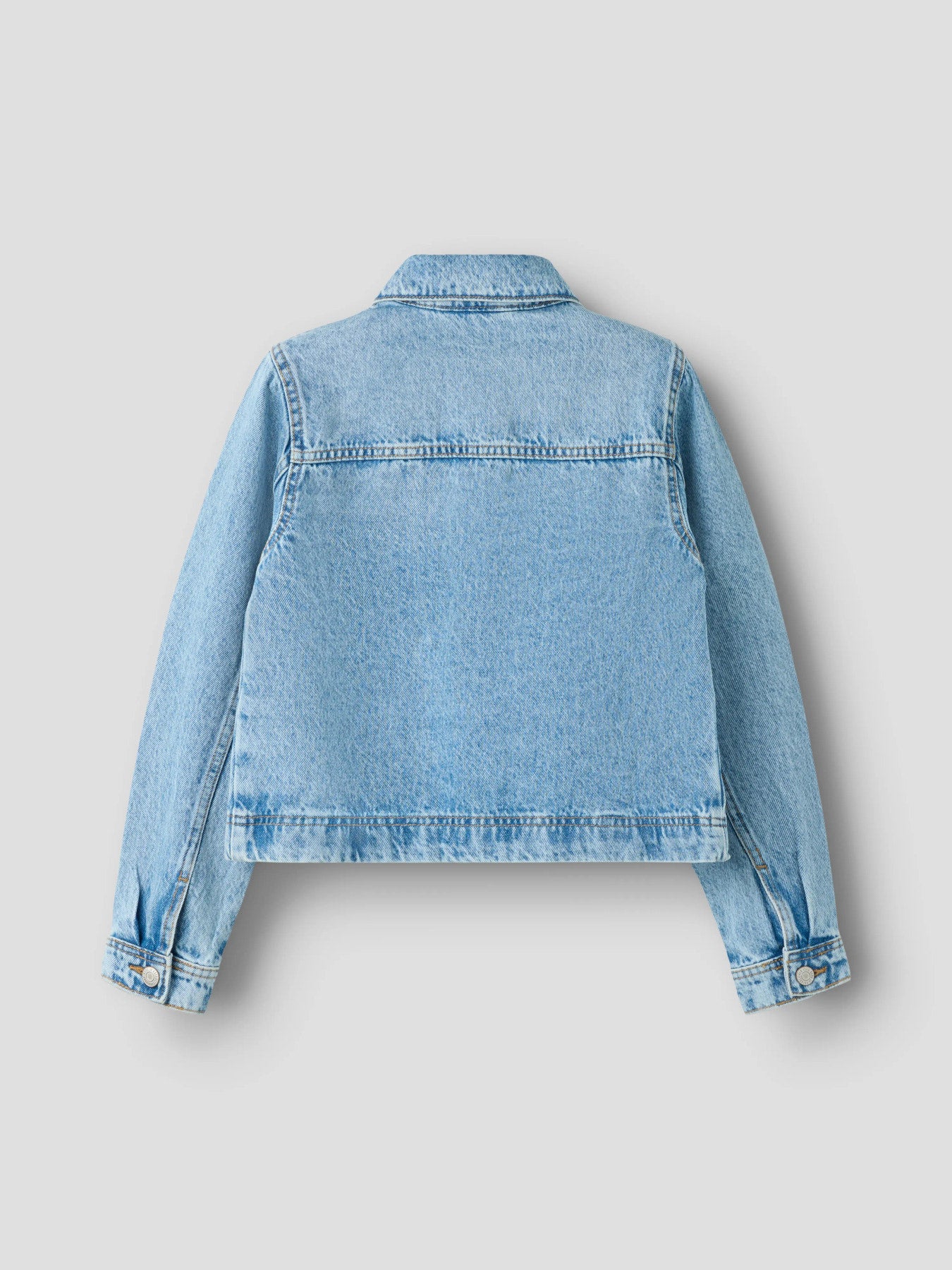 Jeans jacka med strass stenar till flicka. Tjej jeansjacka ljusblå med glitter, vårjacka från Name it.
NKFLISA OS DNM RHINE JACKET 1133-AC D
13252154