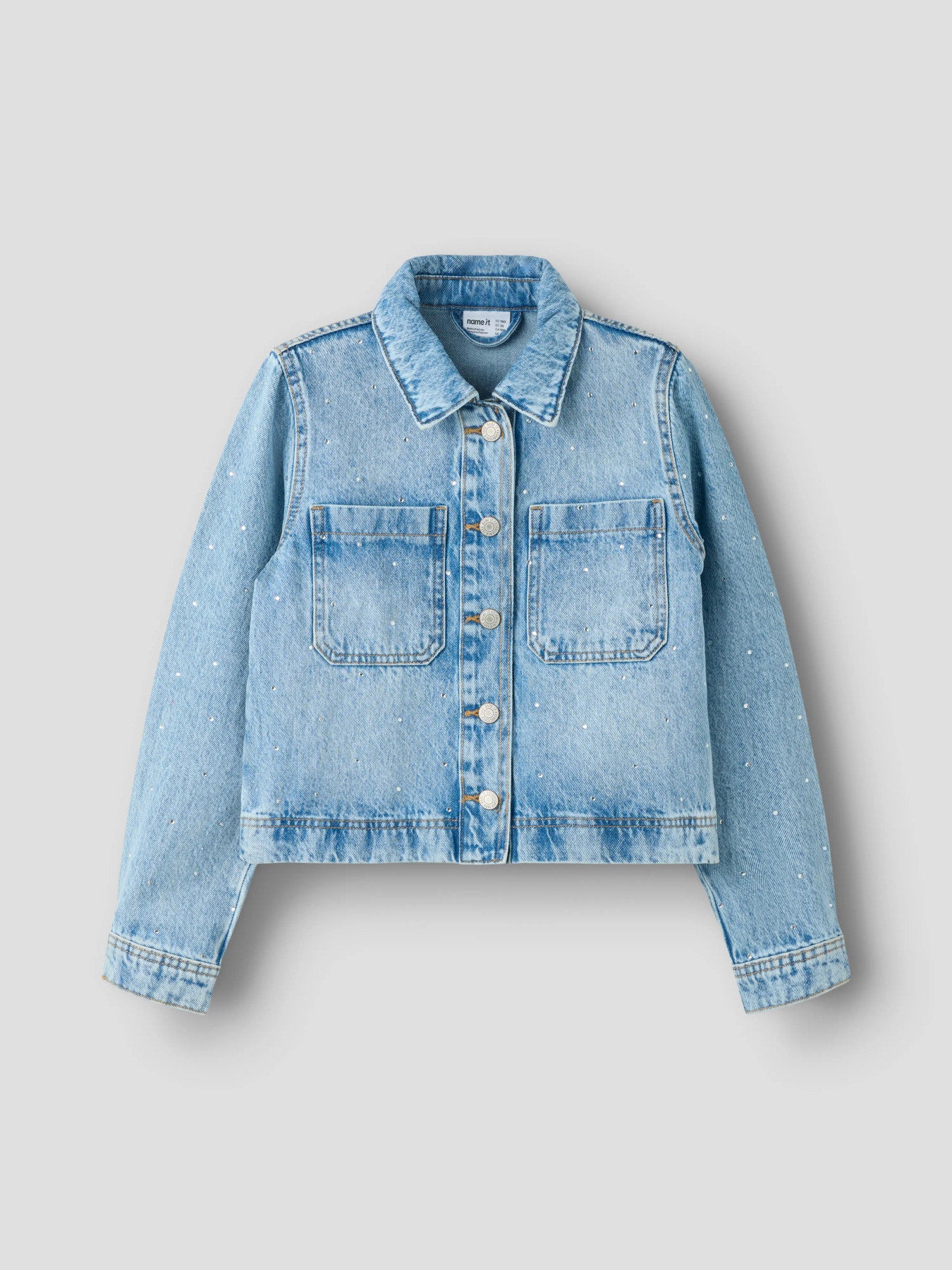 Jeans jacka med strass stenar till flicka. Tjej jeansjacka ljusblå med glitter, vårjacka från Name it.
NKFLISA OS DNM RHINE JACKET 1133-AC D
13252154