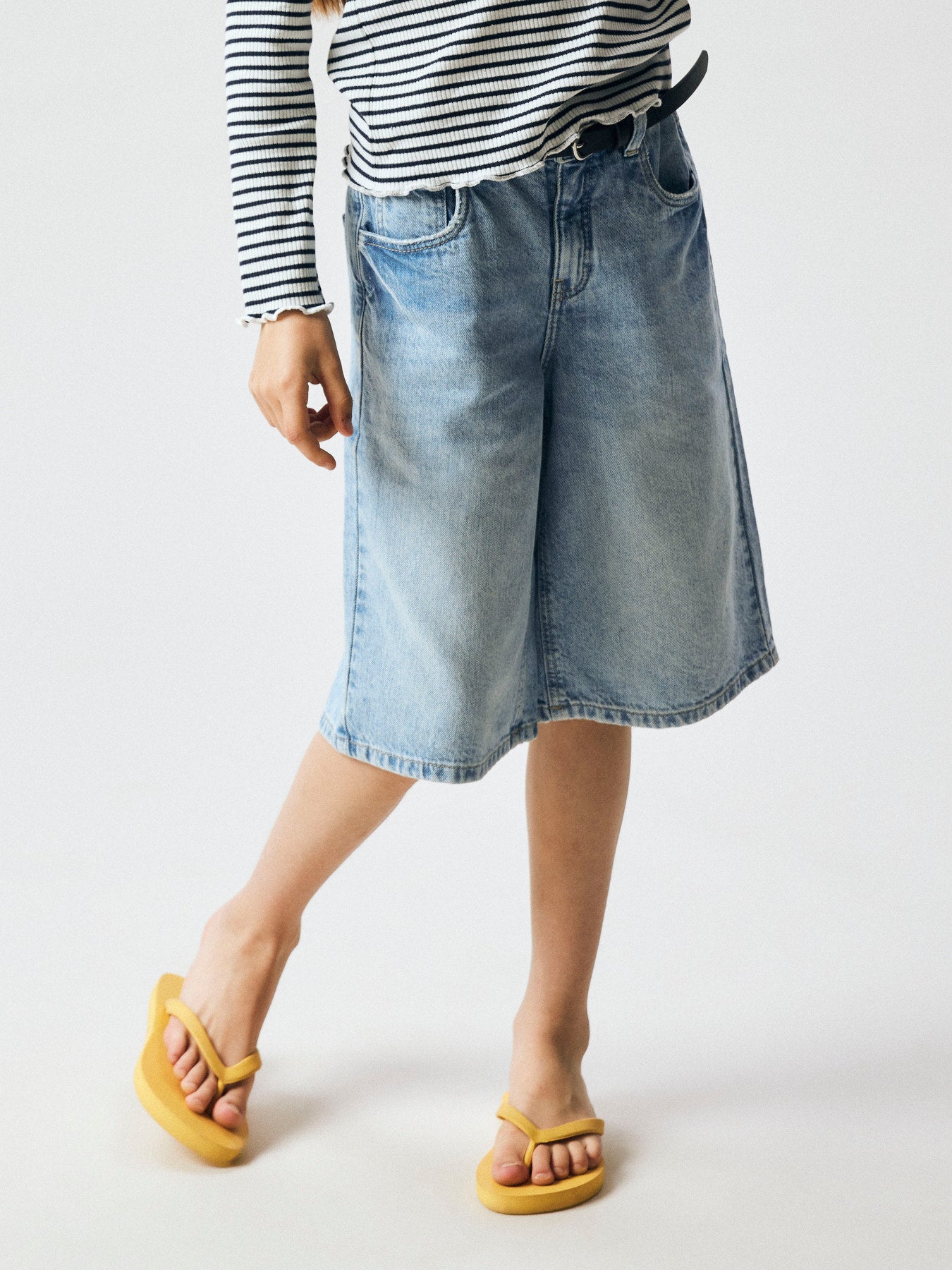 Långa jeans shorts jorts till tjej. Street jeansshorts till flicka från Name it.
NKFBELLA DNM JORTS 2227-MJ LNOOS
13252287