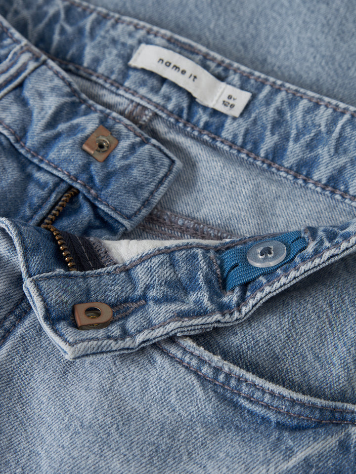 Långa jeans shorts jorts till tjej. Street jeansshorts till flicka från Name it.
NKFBELLA DNM JORTS 2227-MJ LNOOS
13252287