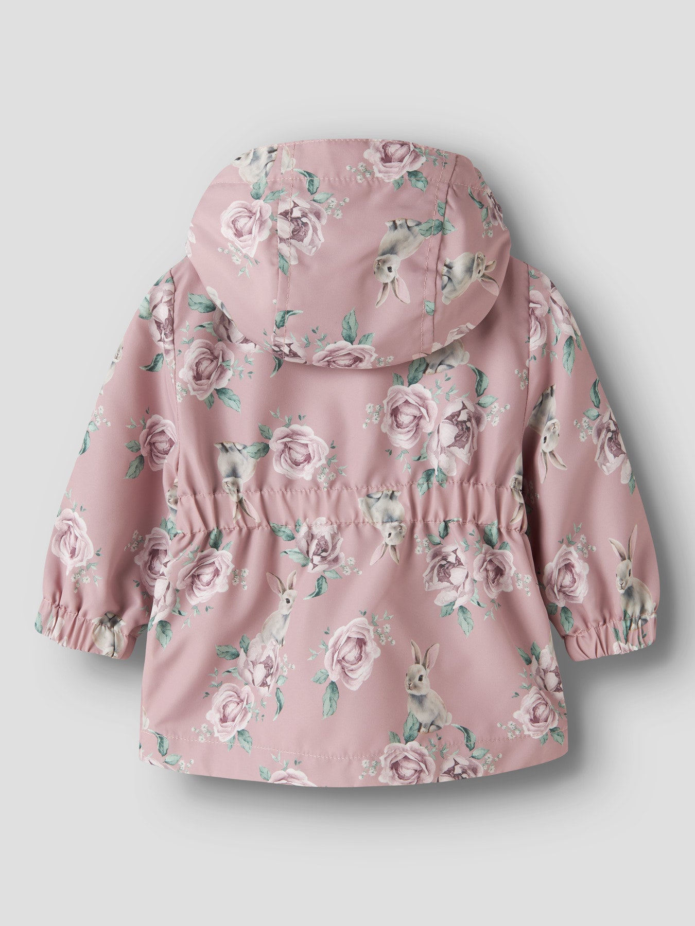 Söt rosa blommig baby jacka till flicka. Bebis jacka till vår och sommar med rosor från Name it. 
NBFMAXI JACKET LI AOP
13252361