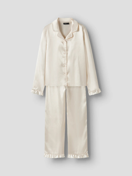 LMTD Nightys satinpyjamas för tjej med skjorta och långbyxor framifrån