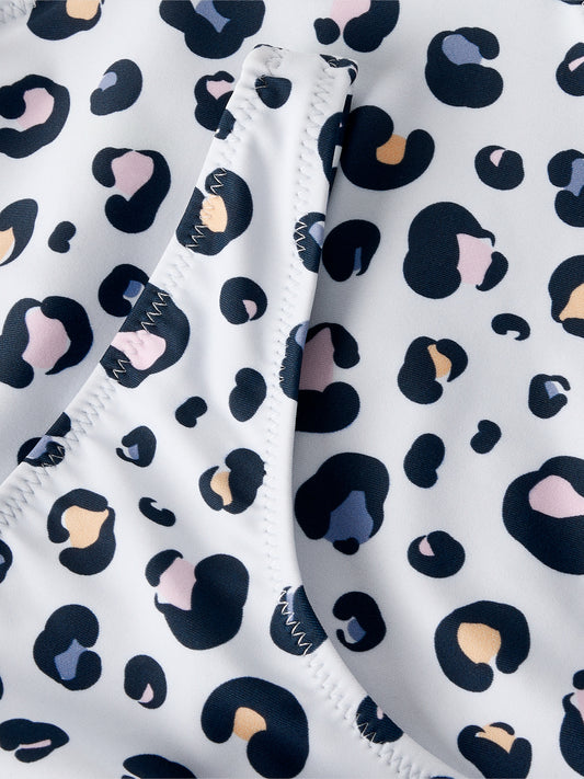 Blå mönstrad bikini till flicka. Badkläder till tjej från Name it. Barn och ungdoms bikini i blått, svart och Gult mönster.
NKFZANIMAL BIKINI
13253288