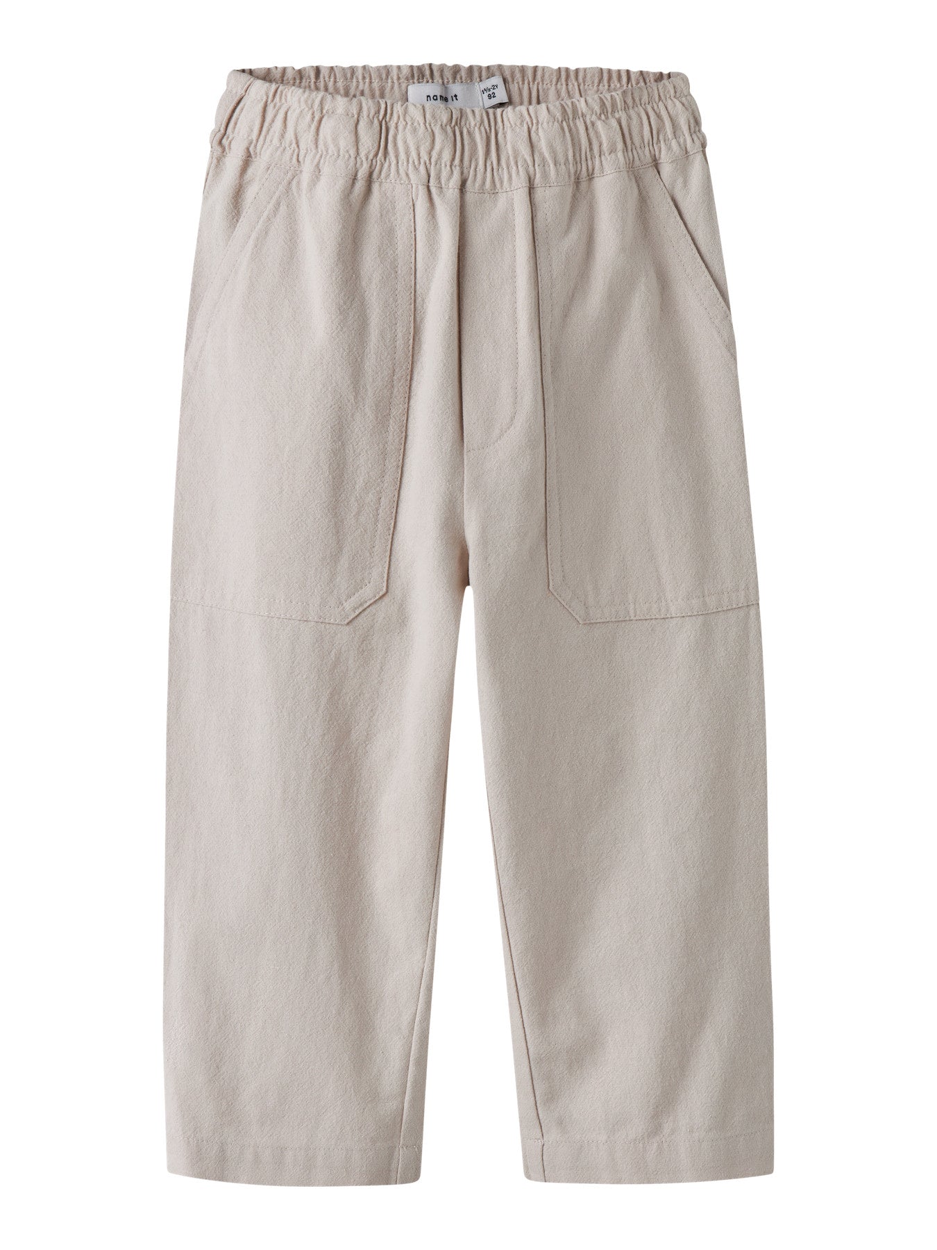 Beige rak byxa som ser ut som en linnebyxa till pojke och flicka. Barnkläder till pojke från Name it.
NMMDERIK NREG PANT
13253469