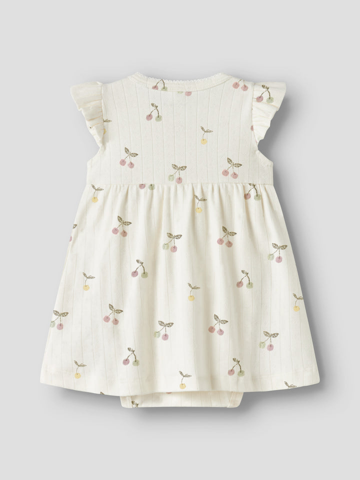 Söt baby klänning med körsbär. Body klänning i ekologisk bomull från Name it.
NBFFICHERRY CAPSL BODYDRESS
13254405