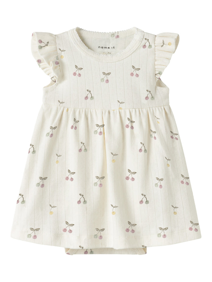 Söt baby klänning med körsbär. Body klänning i ekologisk bomull från Name it.
NBFFICHERRY CAPSL BODYDRESS
13254405
