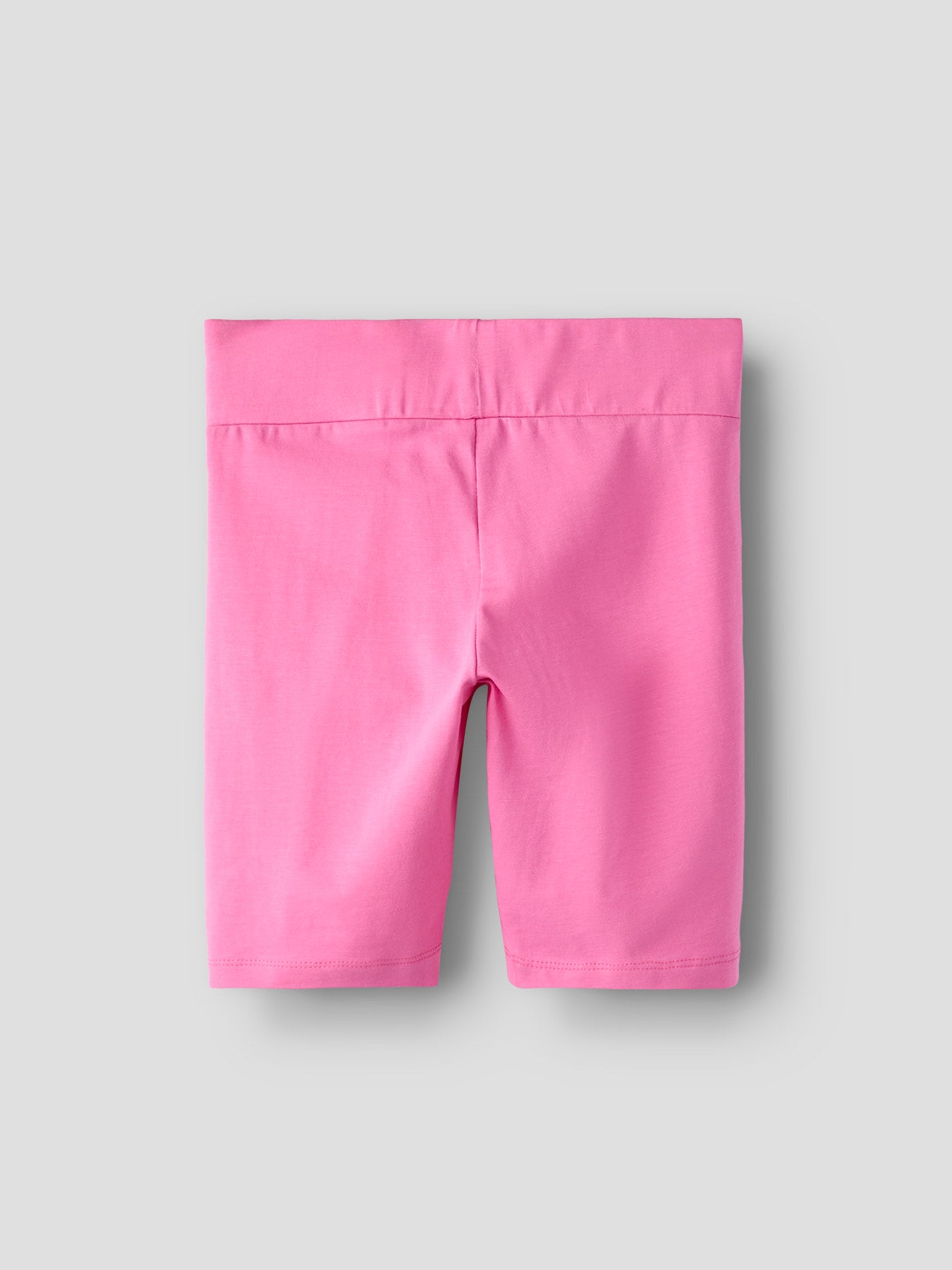 Rosa cykelbyxor med bred resår i midjan. 
Biker shorts till flicka och tjej, barn och ungdom i ekologisk bomull från Name it.
NKFFAHIROZ BIKER LEGGING
13254497