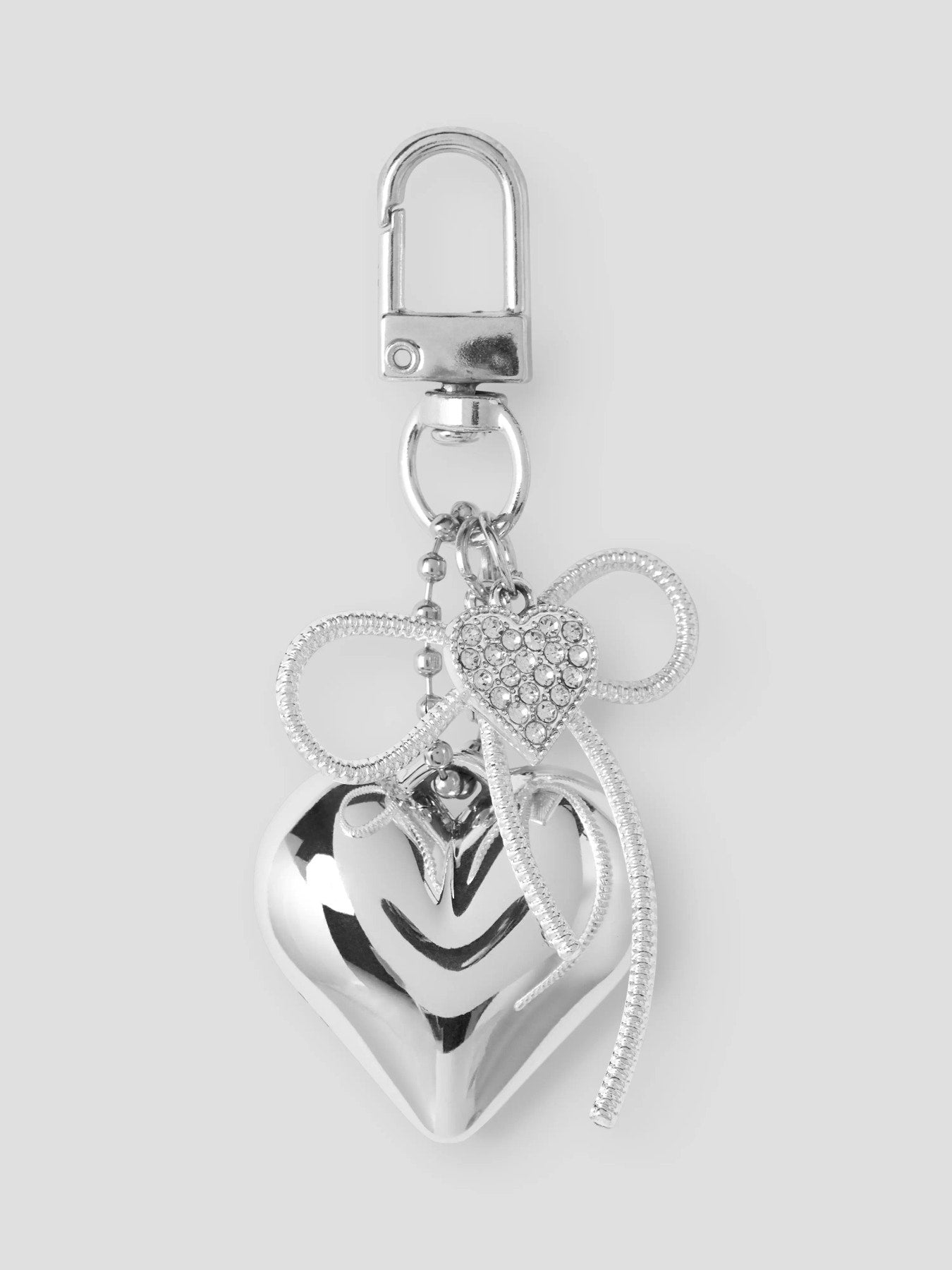 Silver färgad nyckelring med hjärta och rosett, charms till väska  eller till nycklar.
NKFFAMINA KEYHANGER
13254499