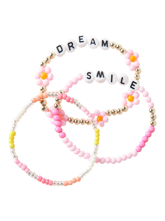 Söt 3 pack med armband till barn flicka. Rosa pärl armband med blommor och fina ord.
NMFFANDANGO 3P BRACELET
13254519