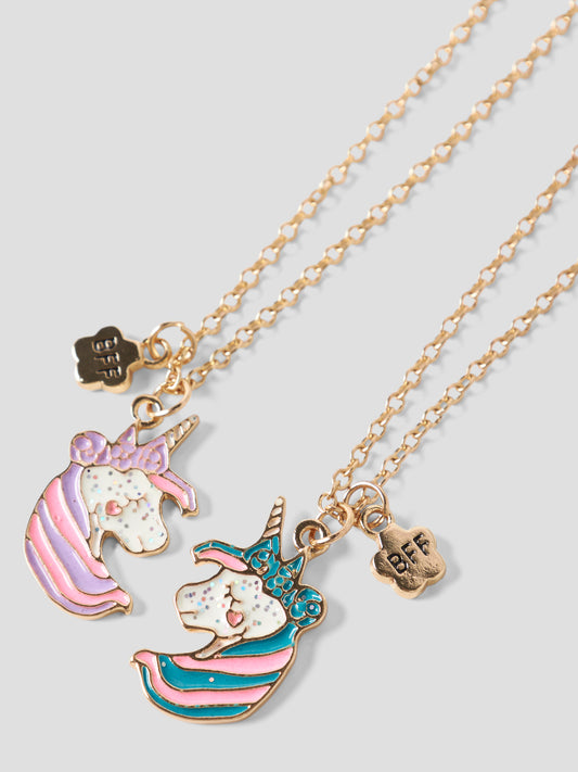 2 pack söta unicorn halsband till flicka. Tjej best friends halsband i guld färg med unicorn från Name it.
NMFFOREVER 2P NECKLACE
13254524