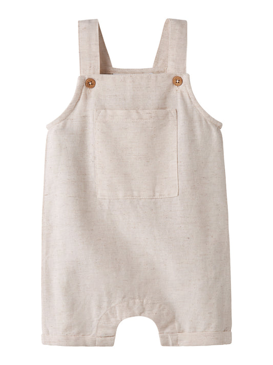 Fin beige hängsel shorts till baby pojke. Linneshorts med hängslen till bebis pojke från Name it.
NBMFAHER SHORT OVERALL
13254639