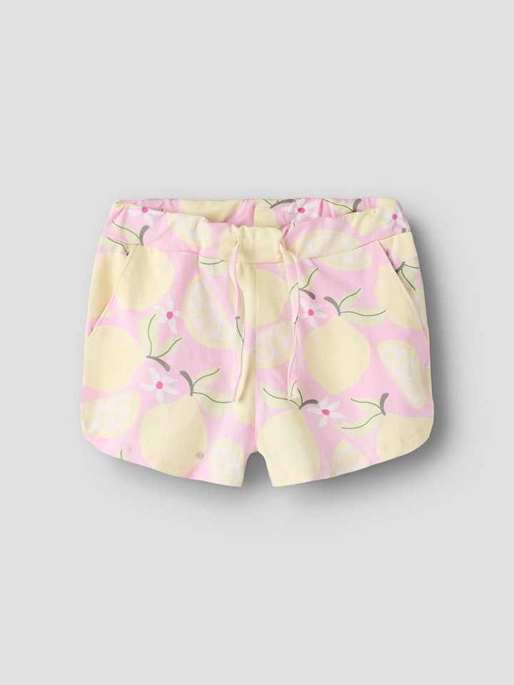Rosa barn shorts med mönster av gula citron till flicka. Mjukis shorts kort modell ekologiska barnkläder från Name it.
NMFFILUAZ SHORTS BOX
13254654