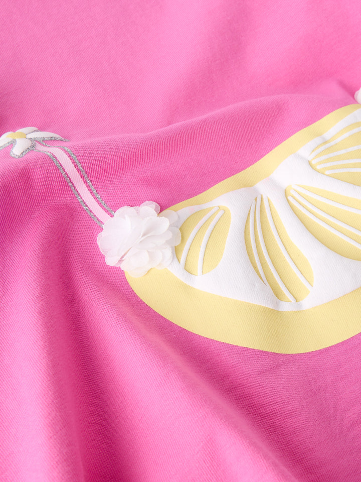 Rosa kortärmad t-shirt med citron väska till flicka. Topp med blommor och citron, ekologiska barnkläder till flicka från Name it. 
NMFFENTAZ SS TOP BOX
13254657