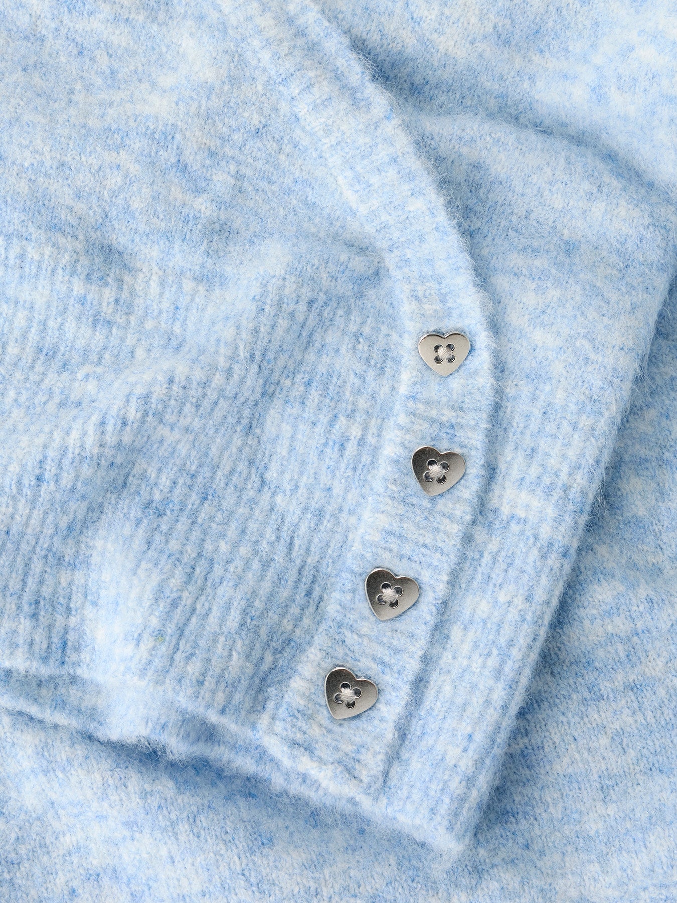 Blå stickad kofta till ungdom flicka. Långärmad tröja i stickad mjuk kvalitet, omlott cardigan till tjej från LMTD. Ungdomskläder till tjej.
NLFKLEAVEHEART LS SHORT WRAP KNIT
13254748