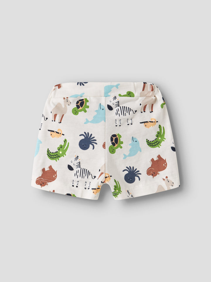 Kul färgglad baby shorts till bebis pojke. Ekologiska baby kläder från Name it, djur mönstrade bebis shorts till pojke med krokodil, zebra mfl.
NBMFARI SHORTS
13254832