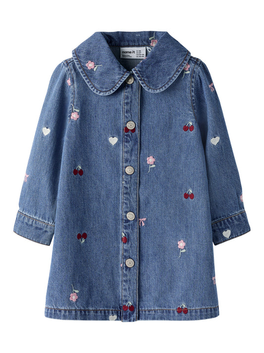 Name It Emily blå denimklänning för flicka med broderade detaljer, lång ärm och skjortkrage