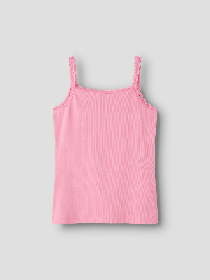 Rosa ribbat linne med smala spets axelband till flicka. Ekologiska barnkläder till flicka från Name it.
NKFHARISA SLIM STRAP TOP
13255450