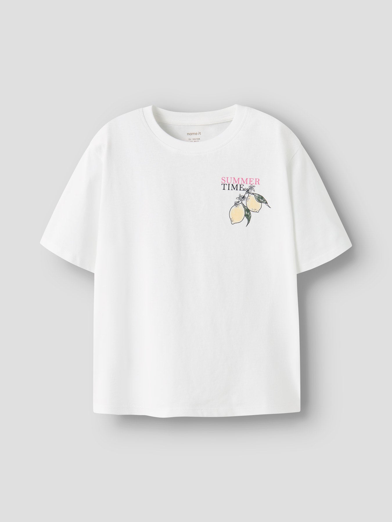 Vit Hawaii t-shirt till flicka. Kortärmad tröja med packprint i ekologisk bomull från Name it.
NKFHANA SS NREG TOP BOX
13255451