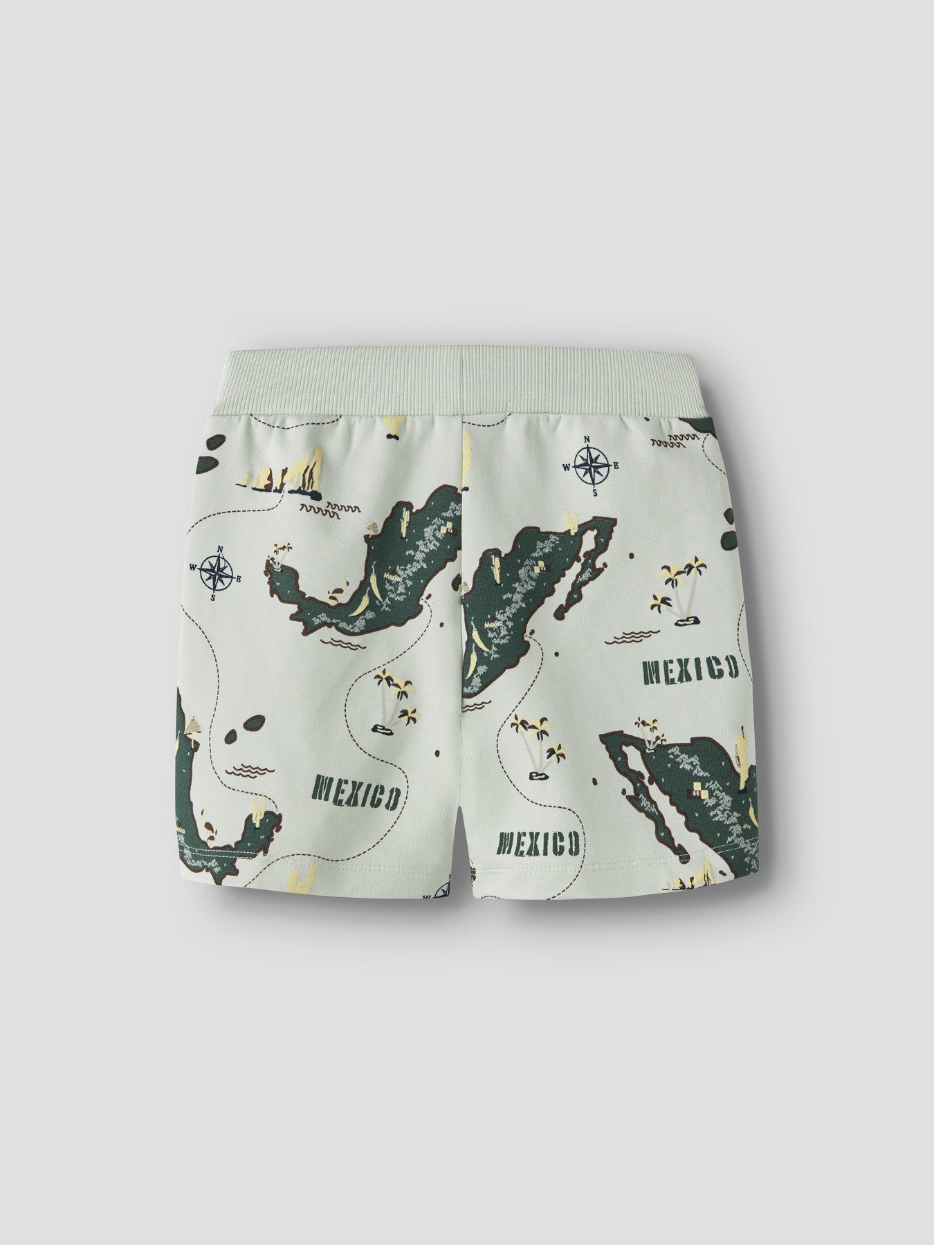 Sweat mjukis shorts till pojke. Mönstrade ljus gröna shorts i ekologisk bomull från Name it till pojke.
NMMHADRI NREG SWEAT SHORTS UNB
13255660