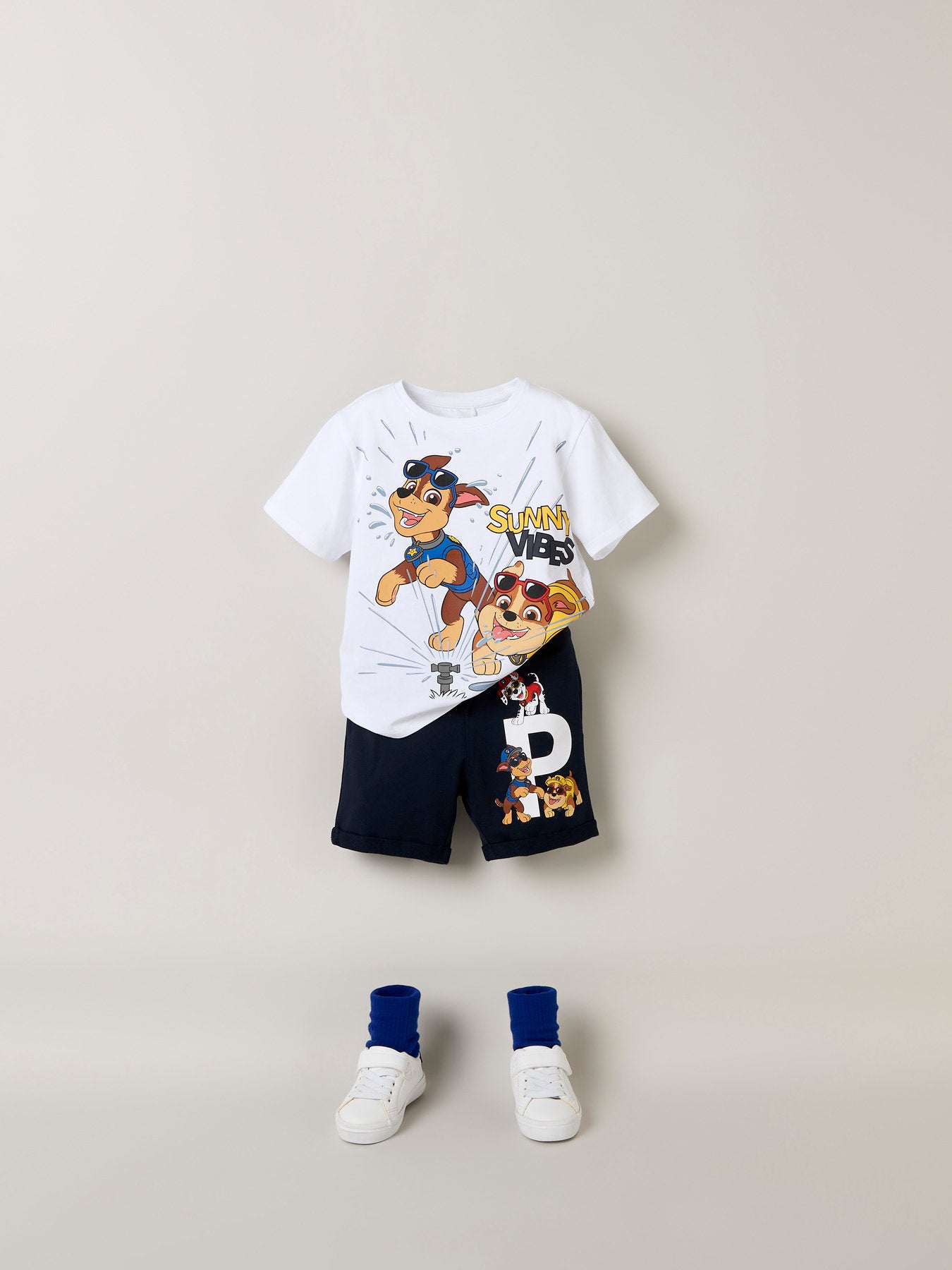 Kul tvit röja med tryck både fram och back print av Paw Patrol hundar. T-shirt till pojke med Paw Patrol från Name it.
NMMMACAS PAW SS NREG TOP CPLG
13255691