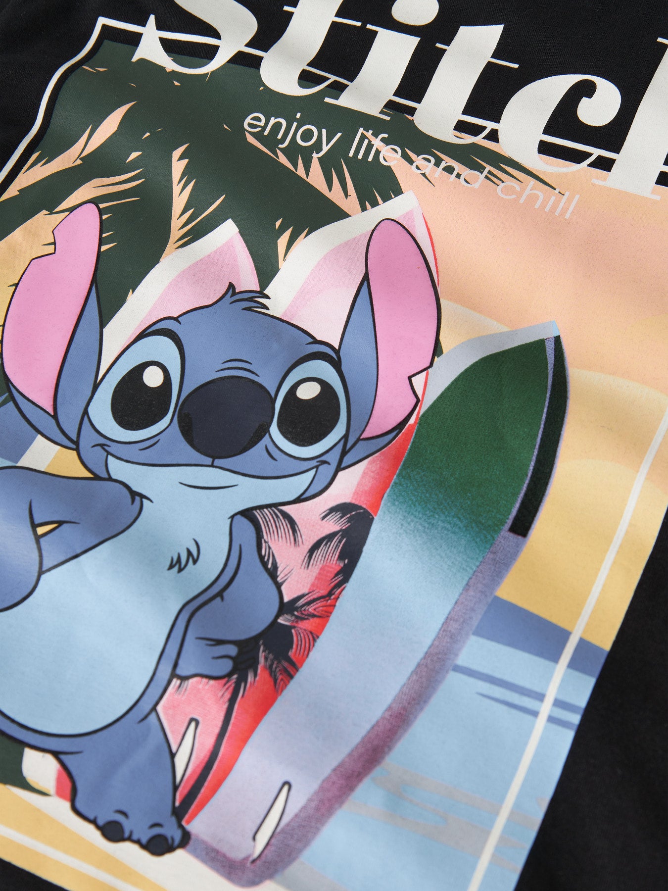 Svart t-shirt till flicka med Stitch print. Stitch sommar tröja till flicka från Name it.
NKFAFTINA STITCH SS NREG TOP BOX WDI
13255733 
