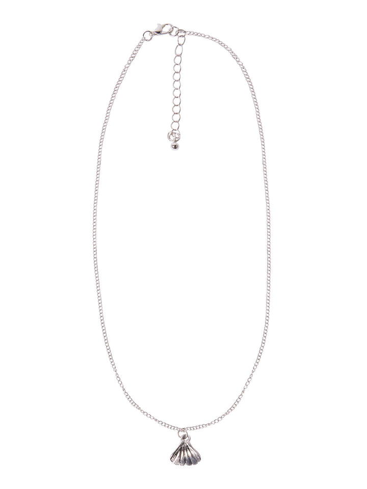 Silver färgat halsband med snäcka till flicka. Tjej smycken till ungdom från LMTD.
NLFFITALE NECKLACE
13255777