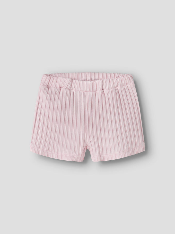 Baby short i ekologisk bomull till bebis flicka. Ljusrosa korta baby short eller blöjbyxa till bebis flicka. Ekologiska baby kläder från Name it.
NBFHEIDY SHORTS
13255802