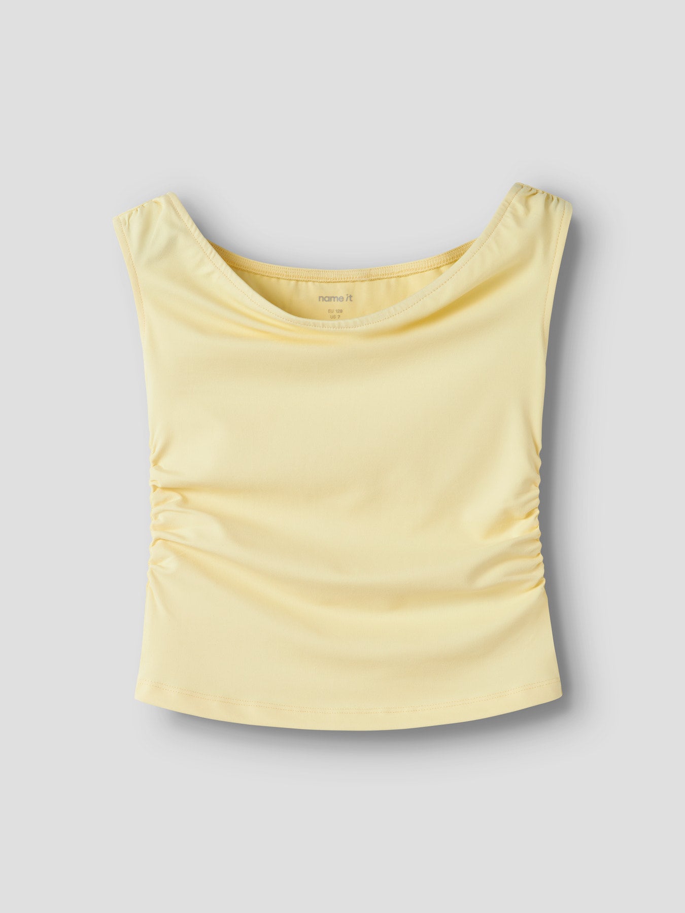 Gult enfärgad linne med rynkade sidor till flicka. Topp snygg cool topp till flicka från Name it.
NKFHELGU SLIM SH TANK TOP
13255846