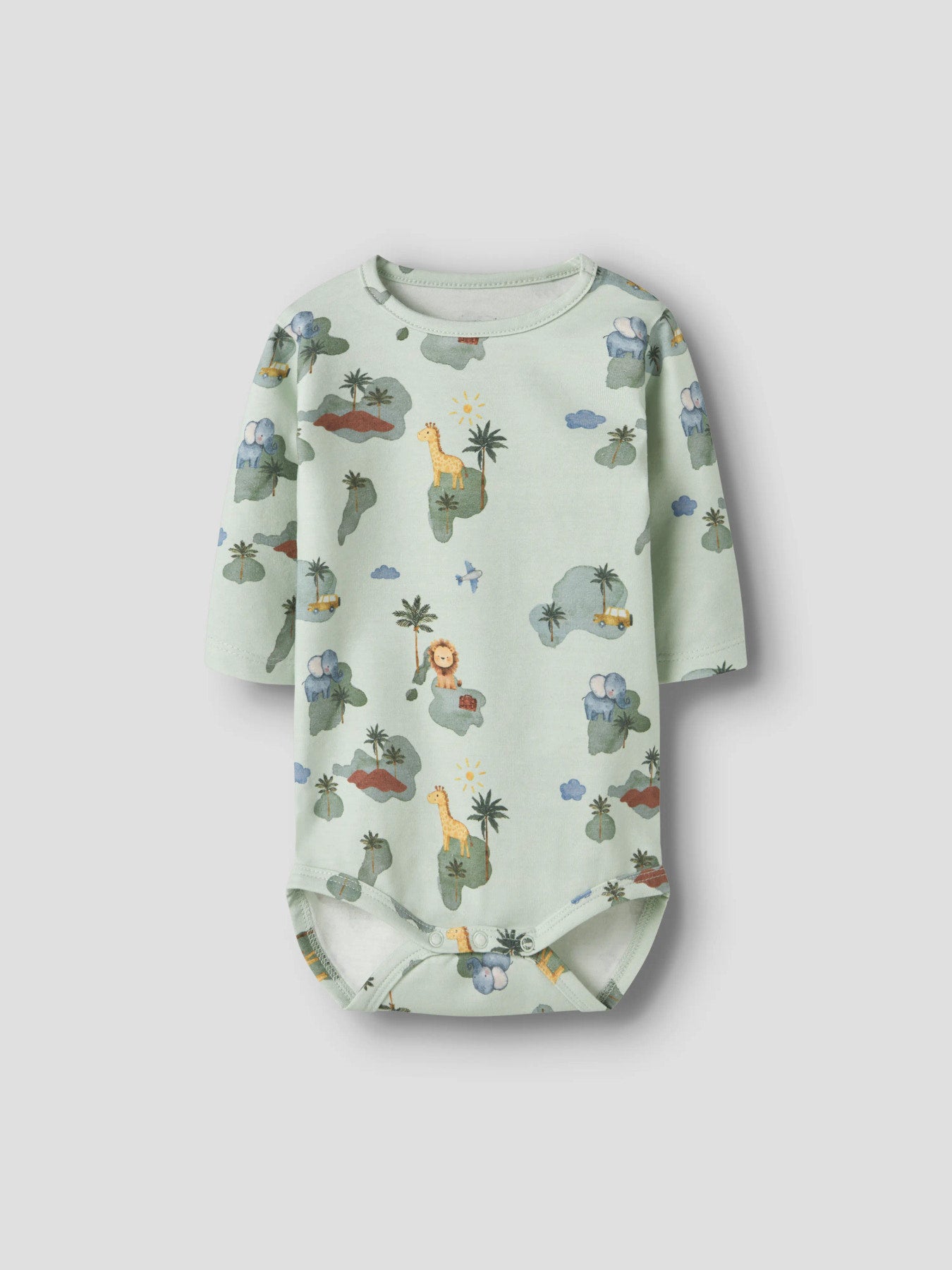 Grön långärmad mönstrad baby body till pojke. Bebis body till pojke, mönstrad djur body med giraffer och lejon till nyfödd bebis pojke. Ekologiska bebis kläder från Name it.
NBMHELLO LS BODY
13255852