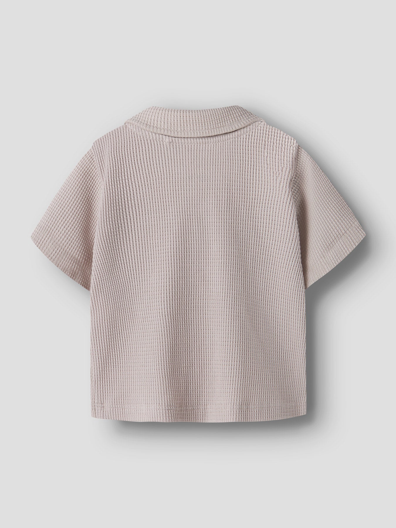 Beige baby skjorta i mjuk skön ekologisk  bomull till bebis pojke. Kortärmad skjorta till nyfödd pojke från Name it.
NBMHUSK SS SHIRT
13255872