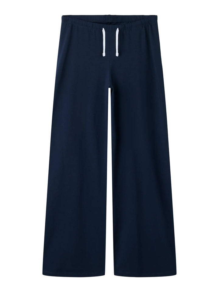 Low waist byxa till ungdom tjej. Vid byxa, låg midja från LMTD till ungdom, barn flicka. 
NLFBENEDICTE CON LW WIDE PANT
13255941