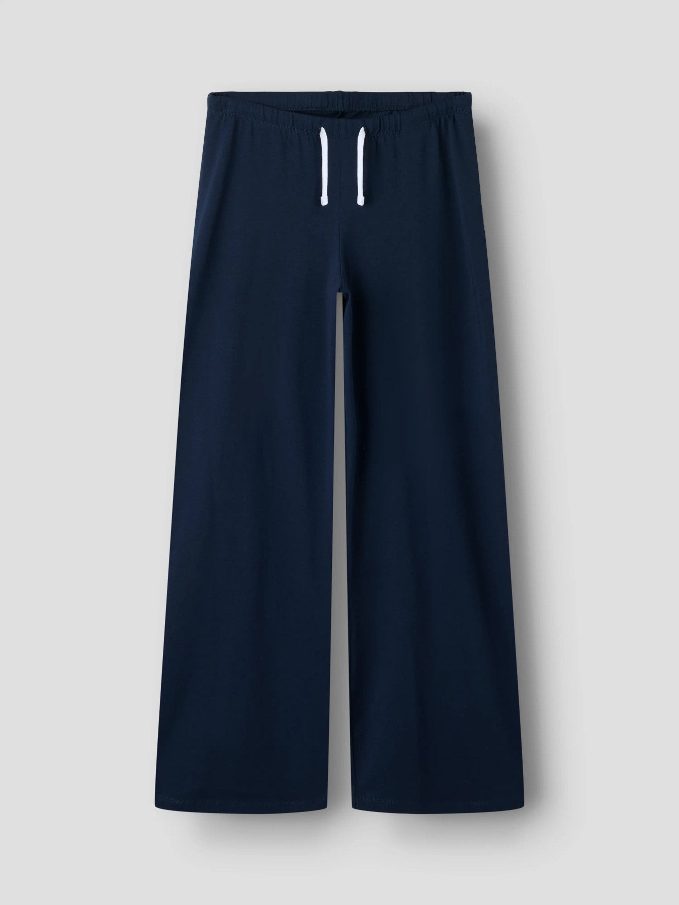 Low waist byxa till ungdom tjej. Vid byxa, låg midja från LMTD till ungdom, barn flicka. 
NLFBENEDICTE CON LW WIDE PANT
13255941
