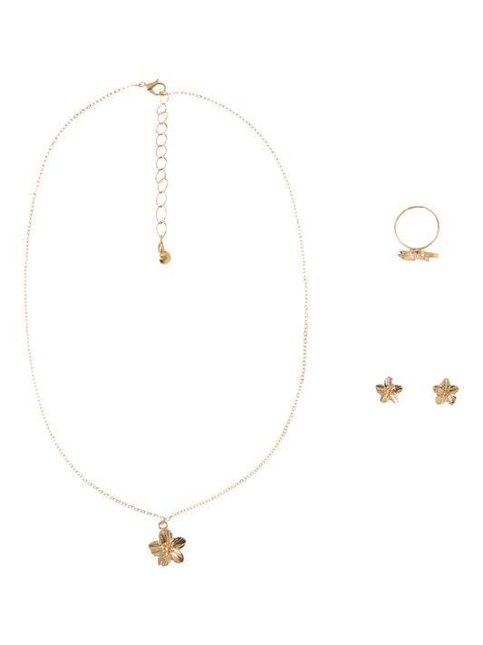 Fint smyckesset med halsband, örhängen och ring i form av blomma. Smycken till flicka, guldfärgade smycken till ungdom från LMTD.
NLFHIBI MINI JEWELLERY SET
13256477