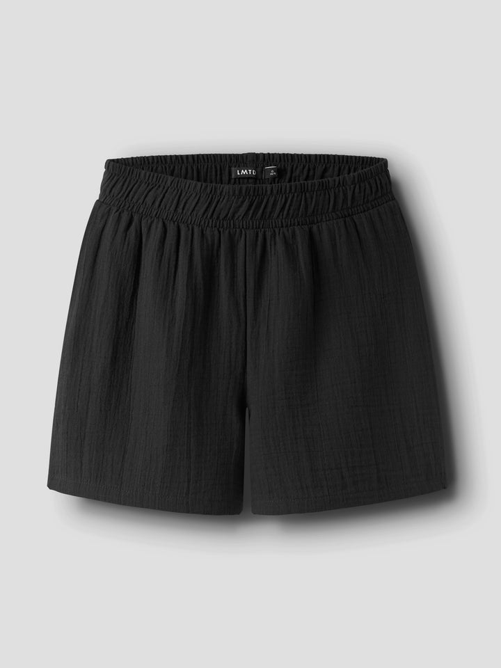 Svart relaxed shorts till ungdom tjej. Lösa vida korta svarta shorts till flicka, ungdom tjej från LMTD.
NLFSUSSA SHORTS NOOS
13256519