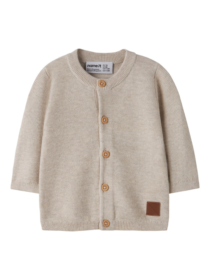 Beige stickad baby kofta till nyfödd pojke och flicka. Baby cardigan till pojke från Name it.
NBMJEFFREY LS KNIT CARD
13256588