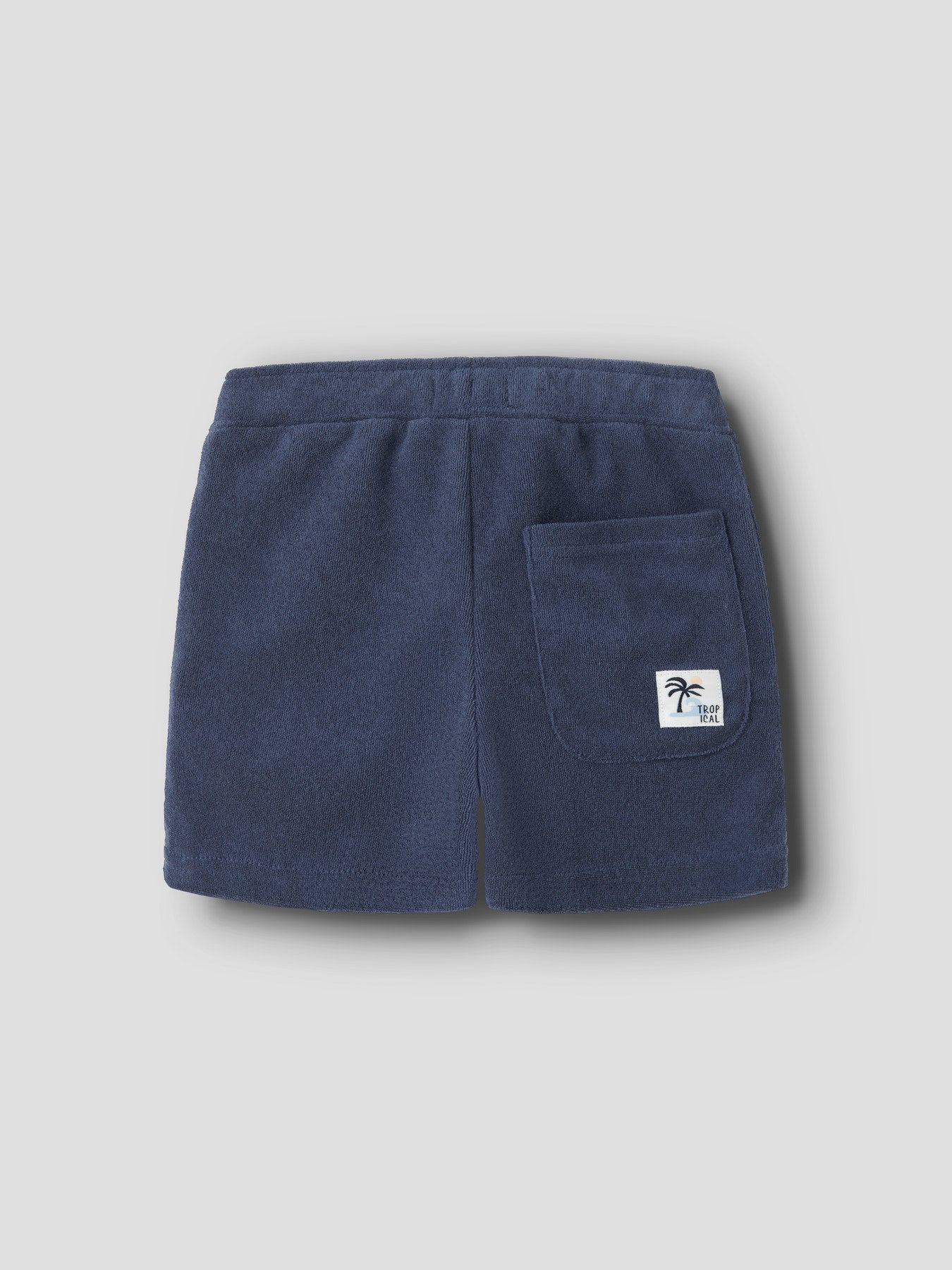 Blå frotté shorts till pojke. Mjuka sköna frotte shorts till pojke från Name it.
NMMJARED NREG TERRY SHORTS
13256591