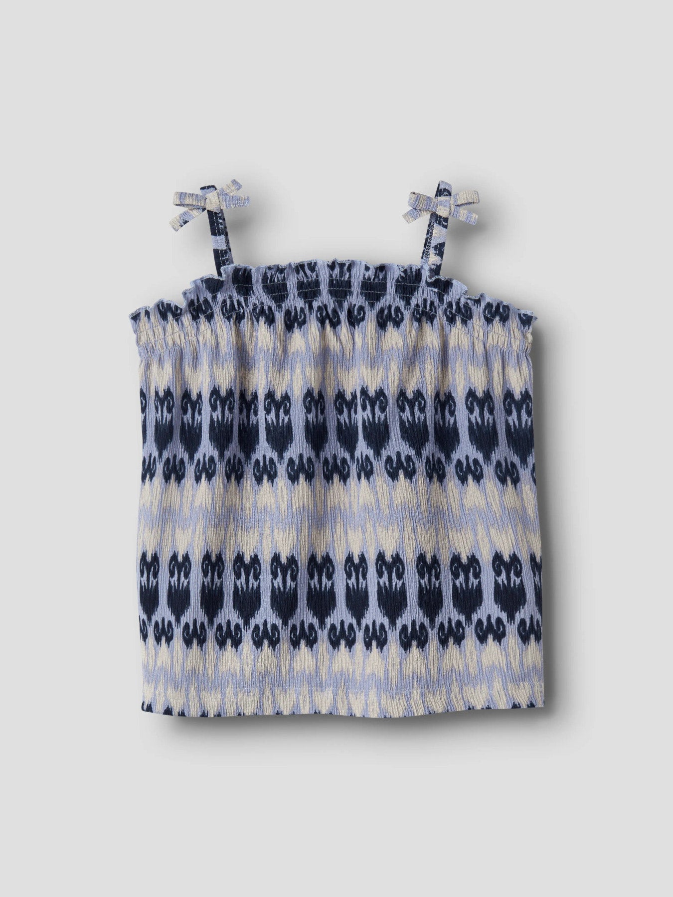 Blå vit mönstrad short topp med smala axelband. Linne med smala axelband till flicka från Name it.
NKFJAMSA SHORT STRAP TOP BOX
13256705