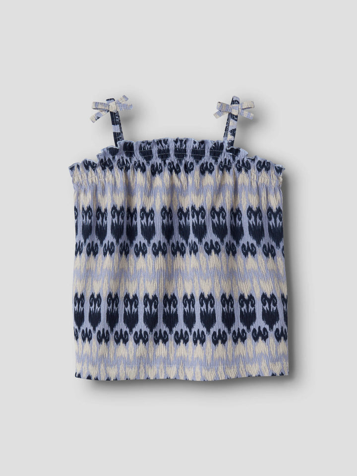 Blå vit mönstrad short topp med smala axelband. Linne med smala axelband till flicka från Name it.
NKFJAMSA SHORT STRAP TOP BOX
13256705