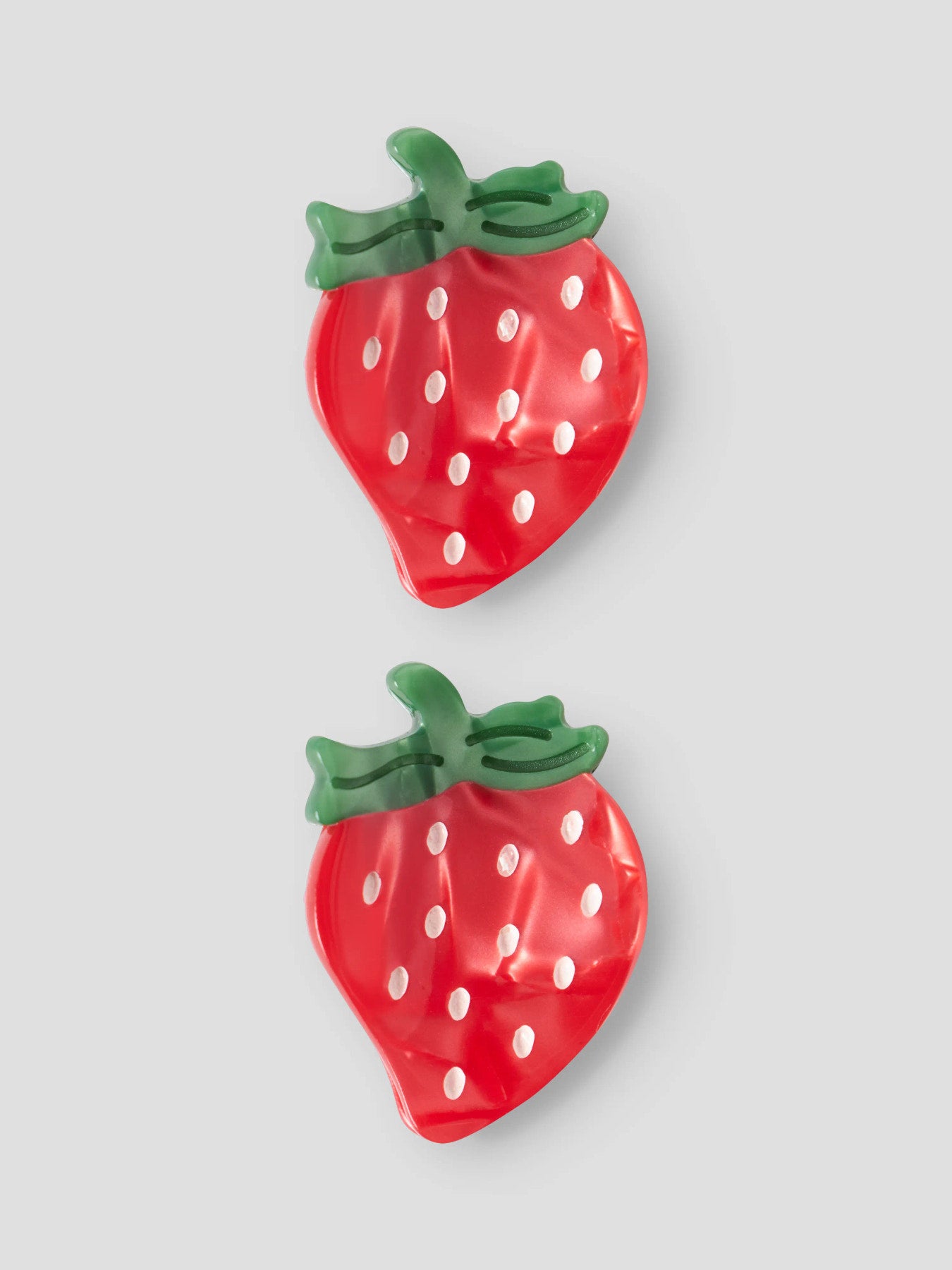 2 pack jordgubbe hårspännen till flicka. Hårklämmor jordgubbar till barn, ungdom flicka från Name it.
NKFJONERA 2P HAIRCLAW
13256727