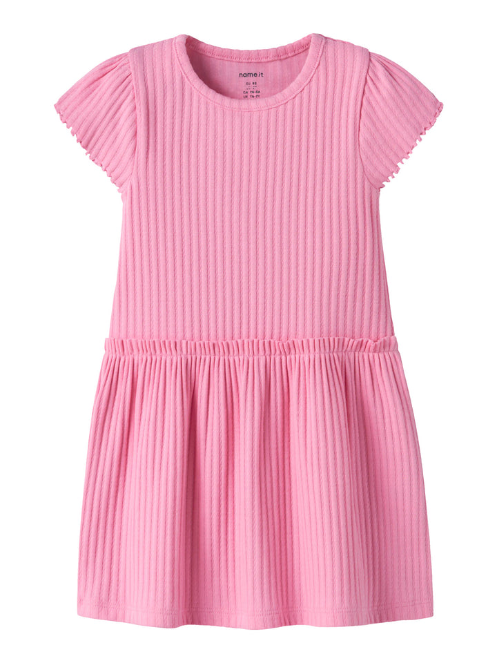 Rosa kortärmad ribbad sommar klänning till flicka. Ekologiska barnkläder till flicka från Name it.
NMFJESSIA CAPSL DRESS
13256783
