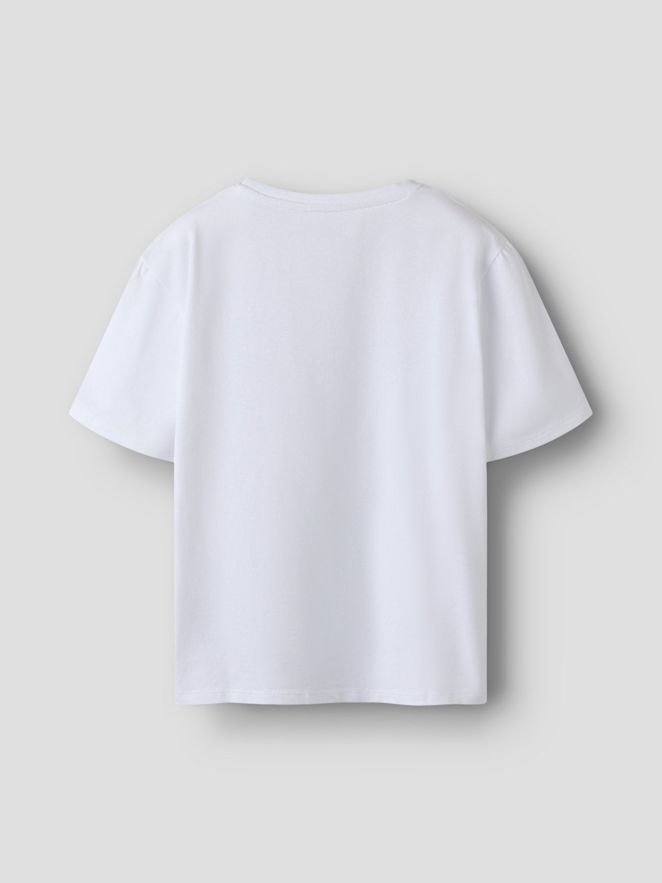 Vit FIFA t-shirt, kortärmad tröja till pojke. Fotbolls tröja FIFA pokal till kille från Name it.
NKMMALLE FIFA SS NREG TOP OUS
13256993