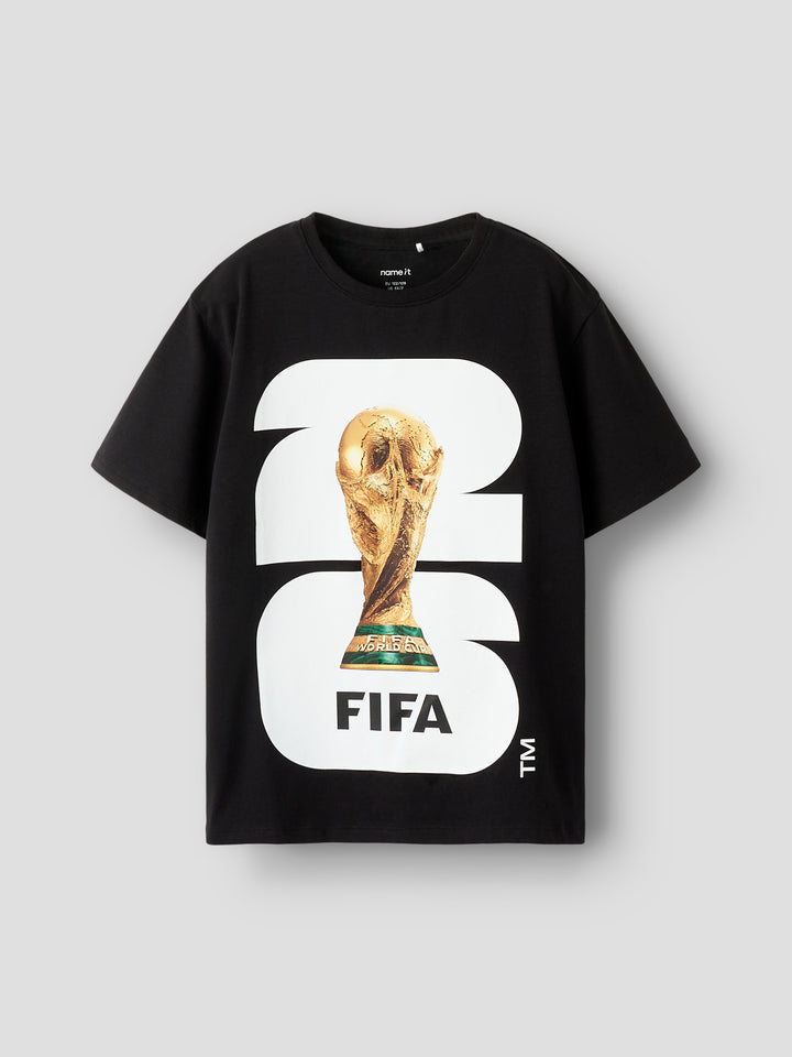 Svart FIFA t-shirt, kortärmad tröja till pojke. Fotbolls tröja FIFA pokal till kille från Name it.
NKMMALLE FIFA SS NREG TOP OUS
13256993