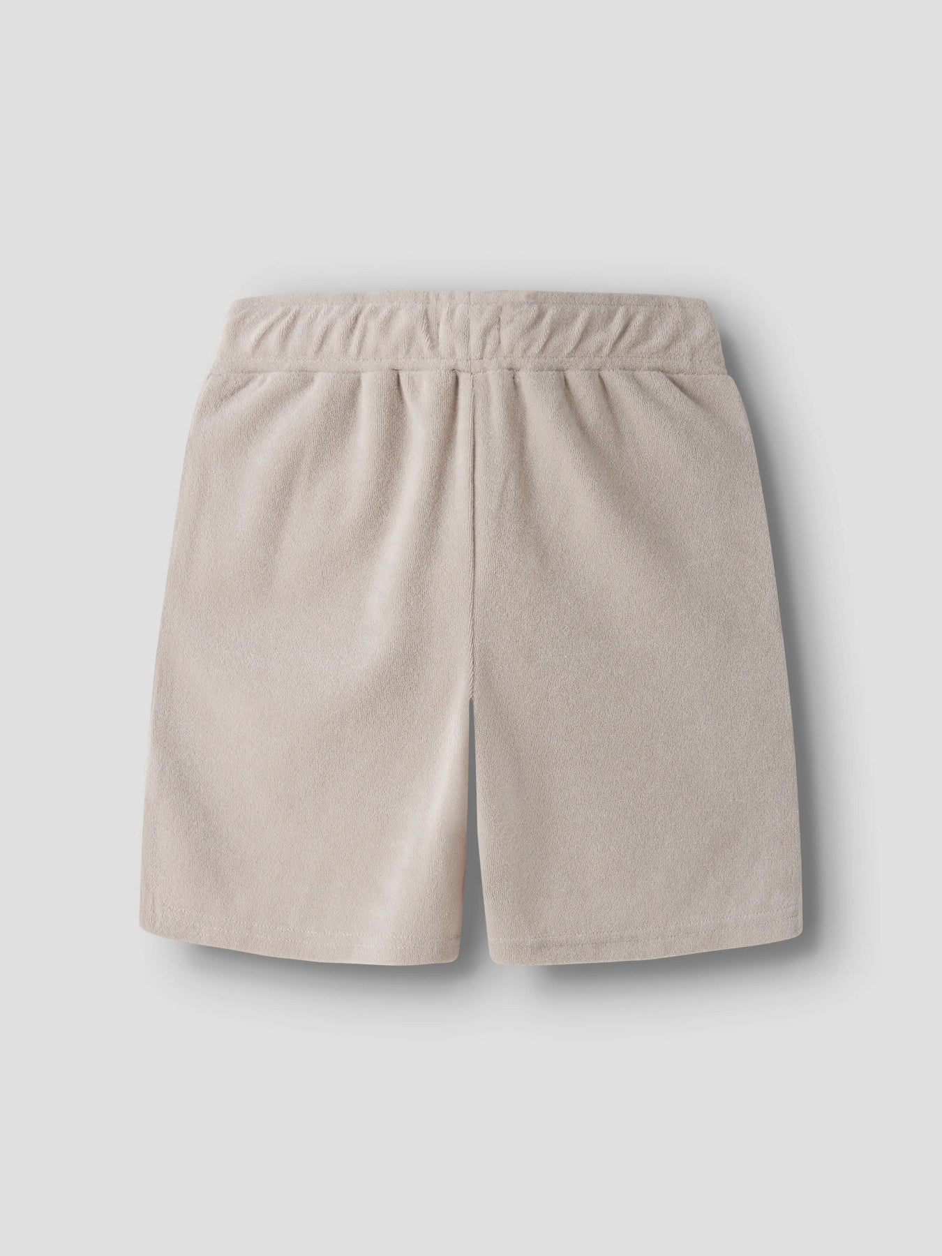 Beige mjuk och skön frotté shorts till pojke. Sköna mjuka frotte shorts till kille barn och ungdom från Name it.
NKMFINTI NREG TERRY SHORTS BOX
13257499