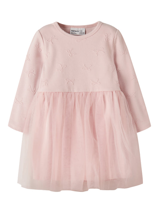 Name It rosa långärmad tyllklänning för flicka med rosetter, mjuk jerseyöverdel och voluminös tyllkjol. Ekologiska barn kläder till flicka.
NMFKATTY LS DRESS
13257500