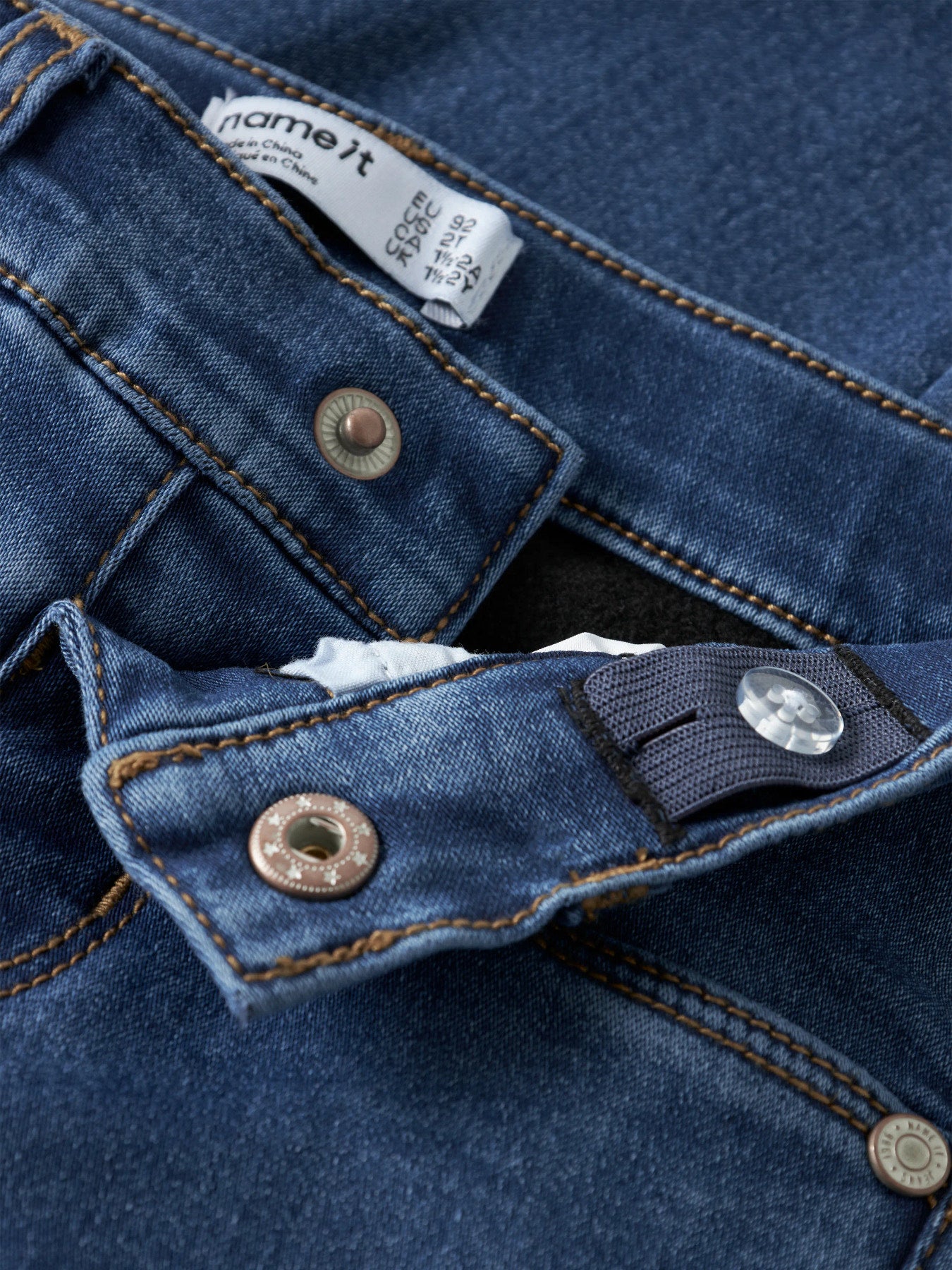 Name It Salli mellanblå fleecefodrade bootcut jeans för flicka barn med justerbar midja – 13257645