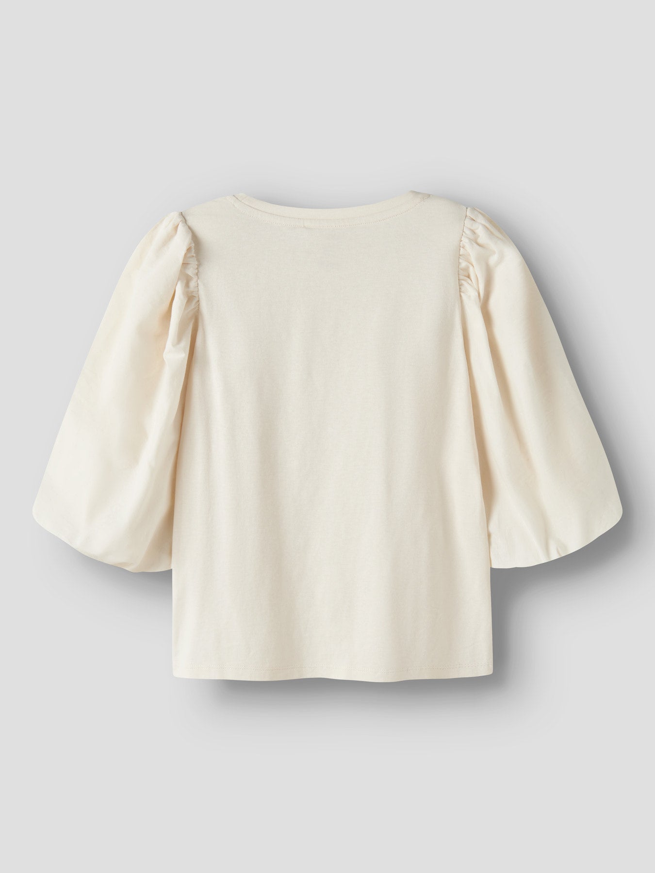 Name It naturvit topp för flicka med korta volangärmar i mjuk bomullsblandning
NKFKOMHA 2/4 TOP
13257658