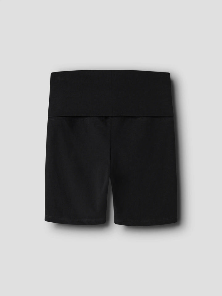 Svarta biker shorts med bred mudd i midjan som går att vika ner. Cykelbyxor till flicka med vikbar midja från Name it.
NKFSPICE BIKER SHORTS
13257884