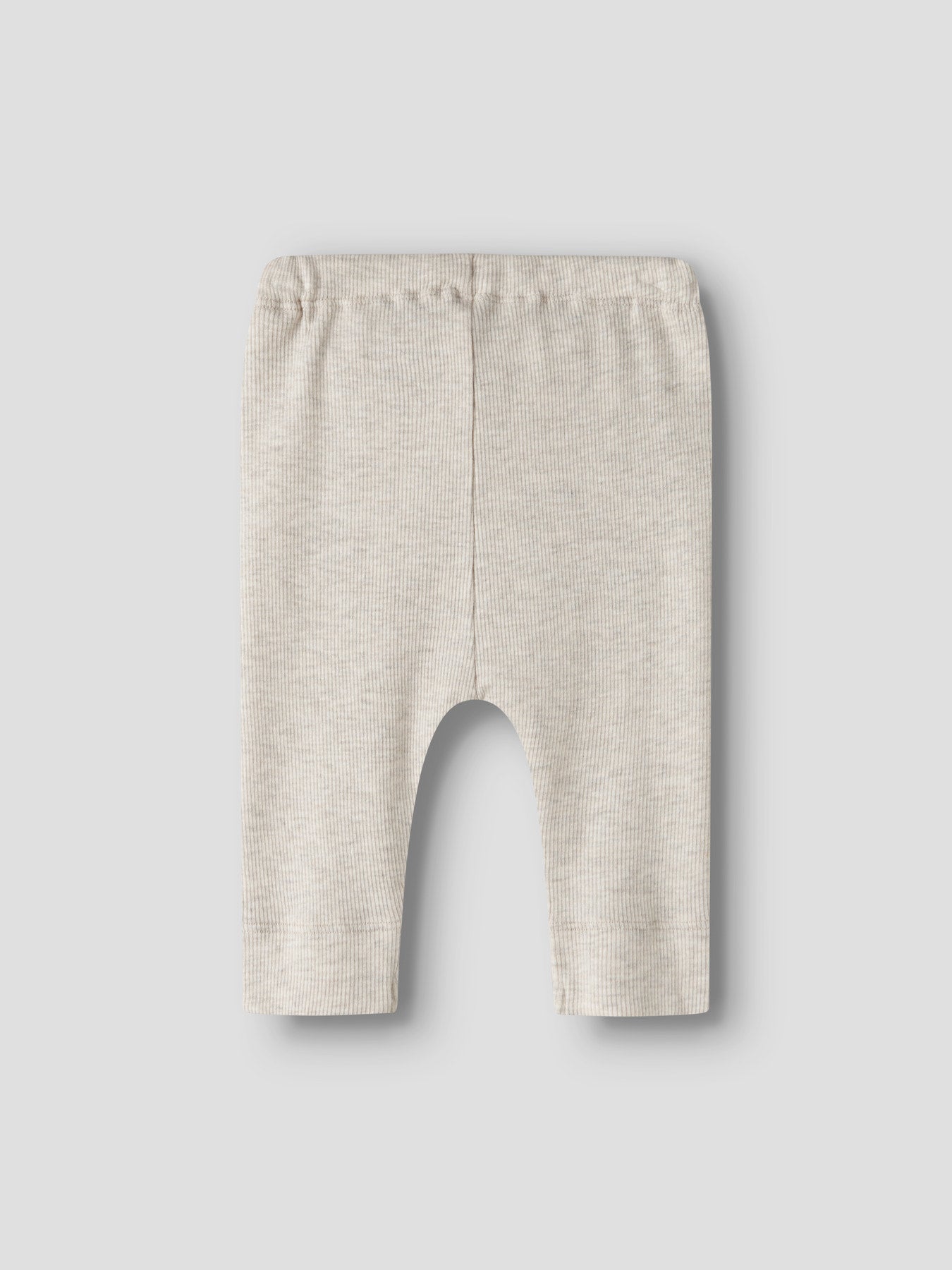 Name It beige ribbade baby byxor till nyfödd bebis pojke och baby flicka i ekologisk bomull och TENCEL™ Modal med elastisk midja och mjuk stretchkvalitet
NBNKAB PANT NOOS
13258115
