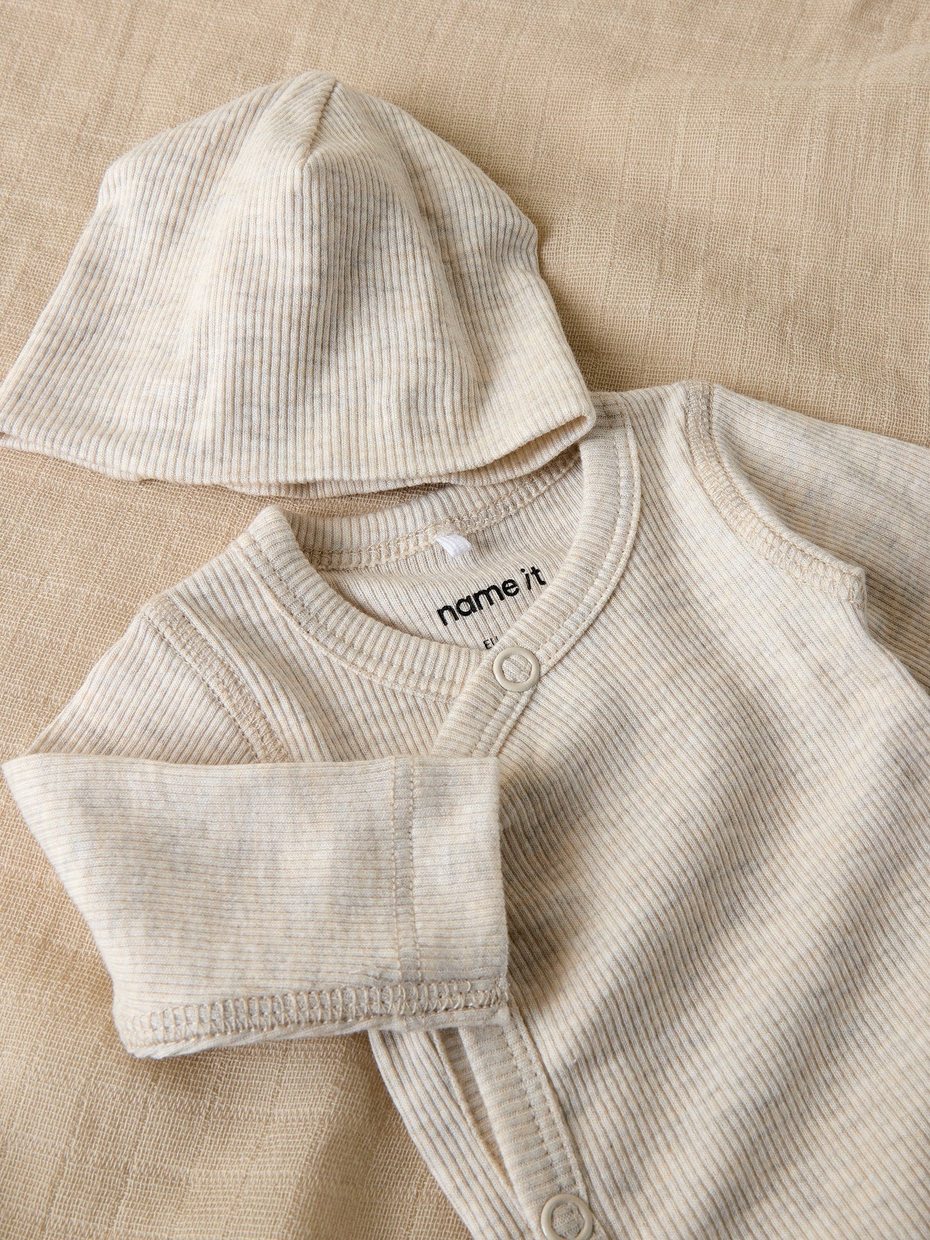 Name It beige ribbad prematur mössa i ekologisk bomull och TENCEL™ Modal för prematurbaby flicka och pojke
NBNWILKAB HAT
13258587