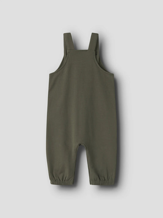 Name It Neil grön babyoverall Olive Night med hängslen och fickor för pojke baby